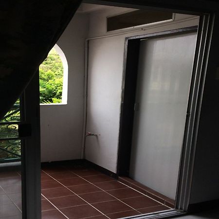 Baan Khun Mae Apartment Bangkok Exterior photo